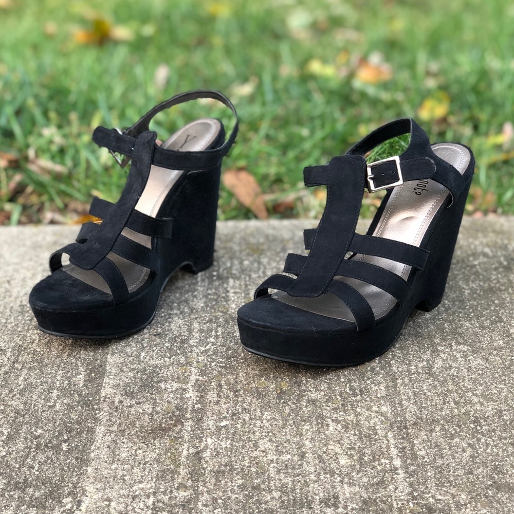 Black Ynot Wedges